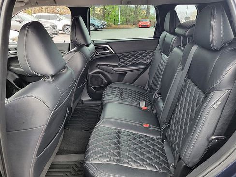 Used 2022 Mitsubishi Outlander SEL image 12