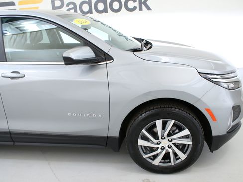 Used 2024 Chevrolet Equinox LT w/ LPO, Floor Liner Package AWD/4WD image 10