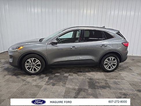 Used 2022 Ford Escape SEL w/ Technology Package image 5