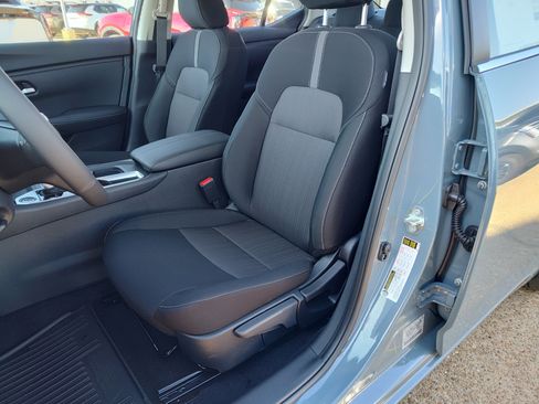 New 2025 Nissan Sentra SV w/ All-Weather Package image 6