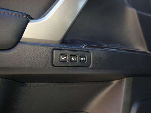 Used 2020 Lexus GX 460 Premium image 13