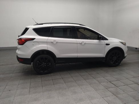 Used 2019 Ford Escape SE FWD image 10
