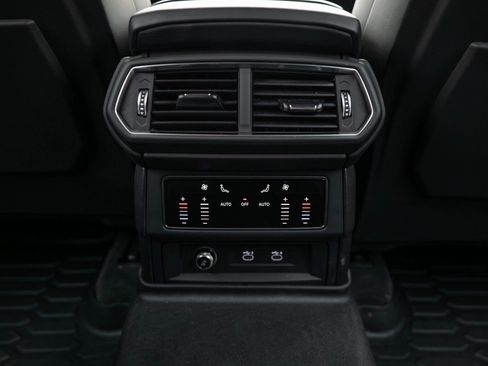 Used 2024 Lamborghini Urus S image 32