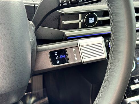 Used 2025 Hyundai Santa Fe Limited image 32