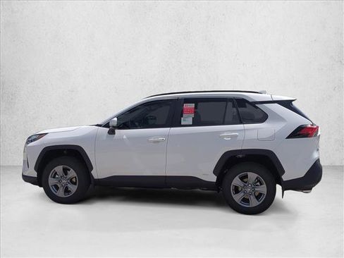 Used 2025 Toyota RAV4 XLE w/ Convenience Package image 8