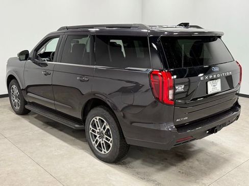 New 2025 Ford Expedition Active image 9
