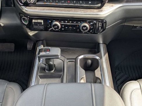 Used 2023 Chevrolet Silverado 1500 LTZ AWD/4WD image 16