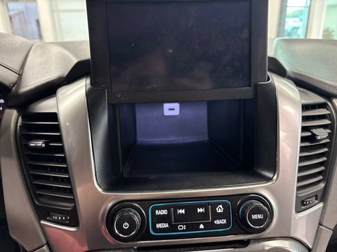 Used 2020 Chevrolet Tahoe LT RWD image 24