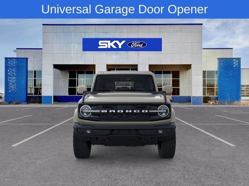 New 2025 Ford Bronco Outer Banks image 6