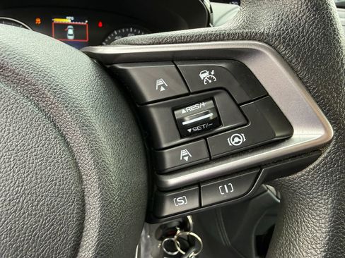 Used 2022 Subaru Crosstrek 2.0i image 18