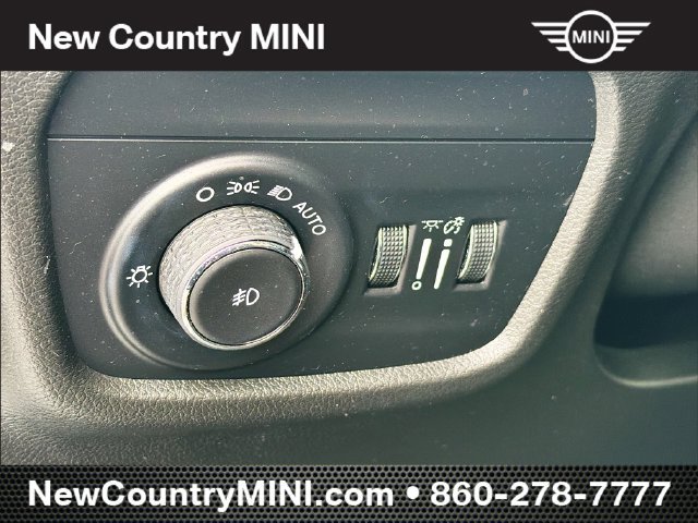 Used 2022 Jeep Grand Cherokee L Overland w/ Luxury Tech Group IV AWD/4WD image 10