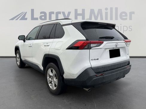 Used 2021 Toyota RAV4 XLE image 6