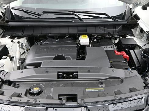 Used 2024 Nissan Pathfinder SL image 23