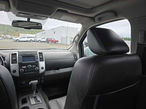 Used 2017 Nissan Frontier PRO-4X w/ Pro-4x Luxury Package image 14