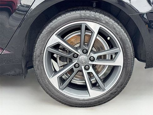 Used 2019 Audi A4 2.0T Premium image 33