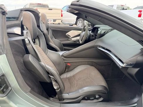 Used 2023 Chevrolet Corvette Stingray Premium Conv w/ Z51 Performance Package RWD image 10