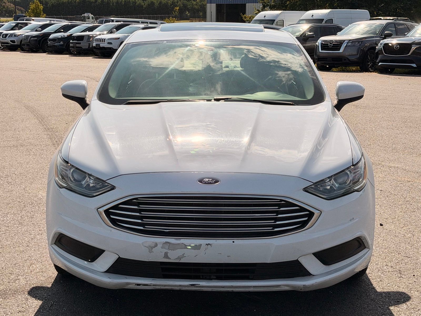 Used 2017 Ford Fusion SE FWD image 5