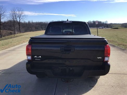 Used 2023 Toyota Tacoma SR image 4