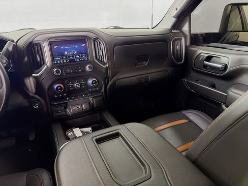 Used 2022 GMC Sierra 2500 AT4 w/ Gooseneck/5TH Wheel Package image 24