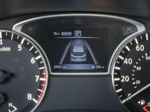 Used 2017 Nissan Pathfinder S image 38