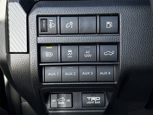 Used 2025 Toyota Tacoma TRD Pro image 21