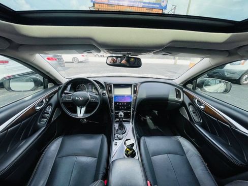Used 2018 INFINITI Q50 Luxe w/ Sensory Package (Luxe) RWD image 19