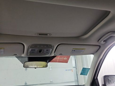 Used 2022 Kia Telluride S image 11