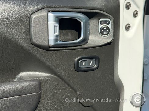 Used 2024 Jeep Wrangler Unlimited Rubicon 4xe w/ Technology Group image 16