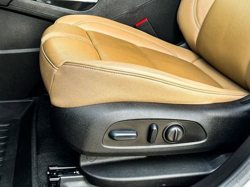 Used 2024 Chevrolet Blazer Premier w/ Enhanced Convenience Package image 12