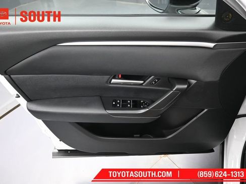 Used 2025 MAZDA CX-50 AWD 2.5 S w/ Preferred Package image 21