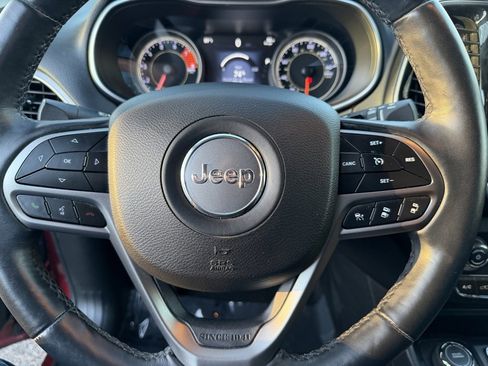 Used 2019 Jeep Cherokee Limited w/ Luxury Group image 22