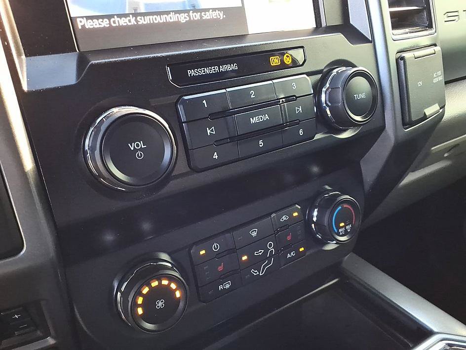 Used 2022 Ford F250 XLT w/ XLT Premium Package AWD/4WD image 35
