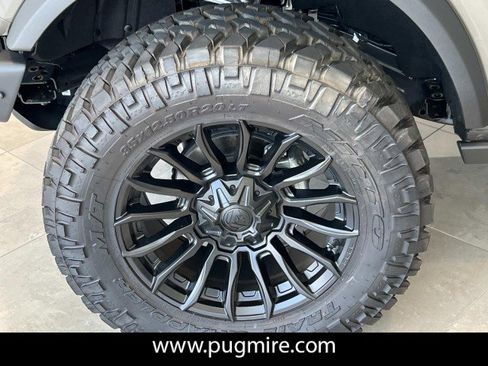 New 2025 Ford Bronco Big Bend w/ Black Diamond Package AWD/4WD image 11