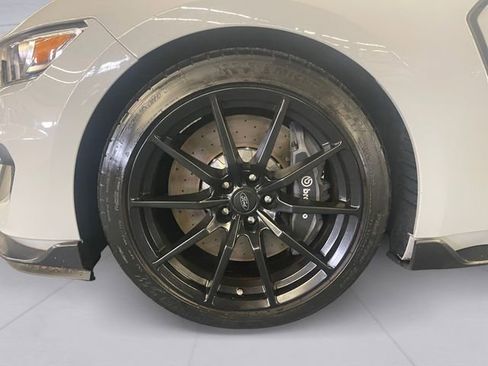 Used 2017 Ford Mustang Shelby GT350 image 9