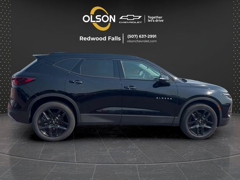Used 2024 Chevrolet Blazer LT w/ Sound & Technology Package AWD/4WD image 6