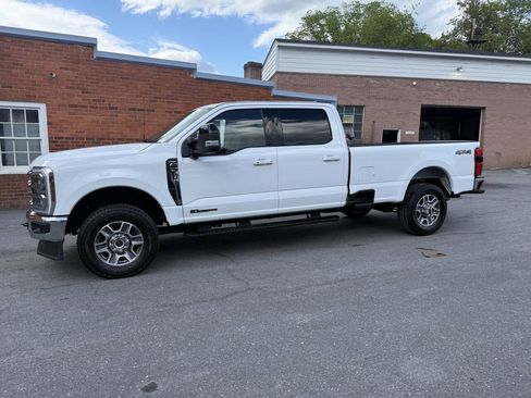 Used 2025 Ford F350 Lariat w/ Camper Package AWD/4WD image 4