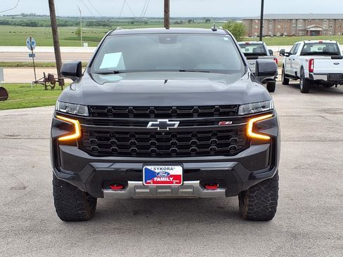 Used 2024 Chevrolet Tahoe Z71 w/ Luxury Package image 2