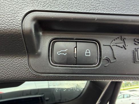 Used 2021 Ford Explorer Limited AWD/4WD image 7