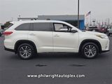 Used 2018 Toyota Highlander XLE image 2