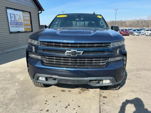 Used 2019 Chevrolet Silverado 1500 RST image 2