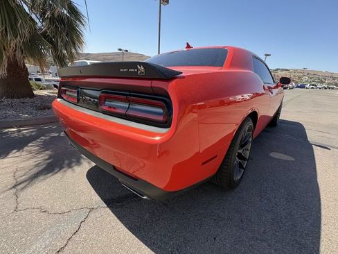 Used 2021 Dodge Challenger R/T Scat Pack RWD image 5