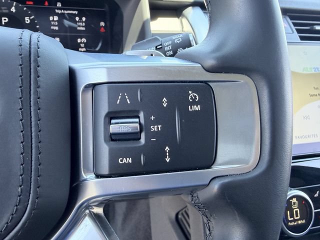 Used 2023 Land Rover Discovery HSE R-Dynamic AWD/4WD image 9