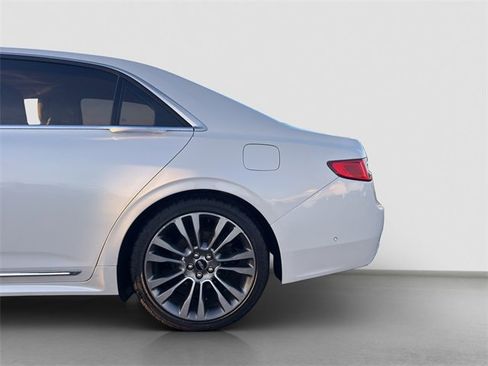 Used 2017 Lincoln Continental Reserve w/ Luxury Package image 22