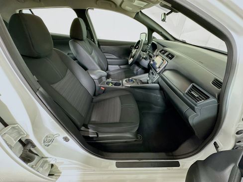 Used 2025 Nissan Leaf S FWD image 29