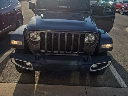 Used 2021 Jeep Gladiator Sport image 7