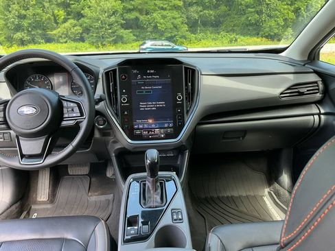 Used 2024 Subaru Crosstrek 2.5i Limited AWD/4WD image 12