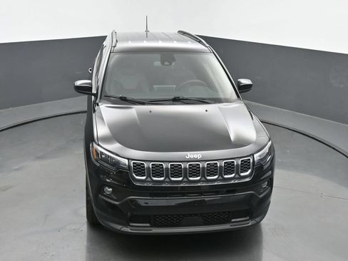 Used 2025 Jeep Compass Latitude AWD/4WD image 52