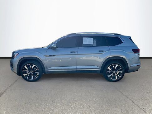 Used 2025 Volkswagen Atlas SEL Premium R-Line AWD/4WD image 4