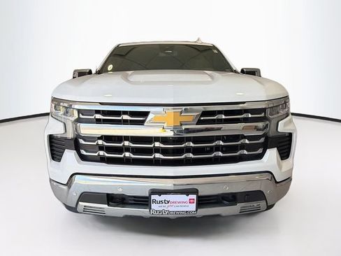 Used 2023 Chevrolet Silverado 1500 LTZ AWD/4WD image 2