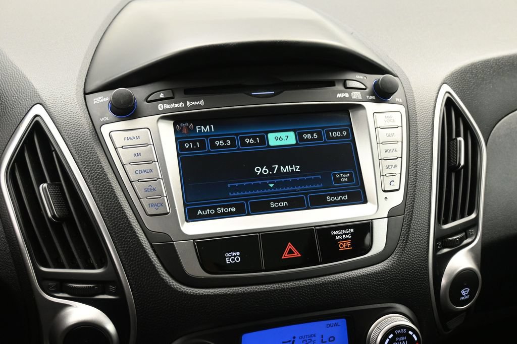 Used 2012 Hyundai Tucson Limited w/ Premium Pkg AWD/4WD image 12